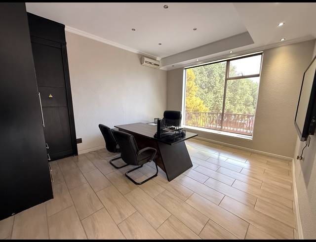 550M² OFFICE TO LET IN ROSEBANK